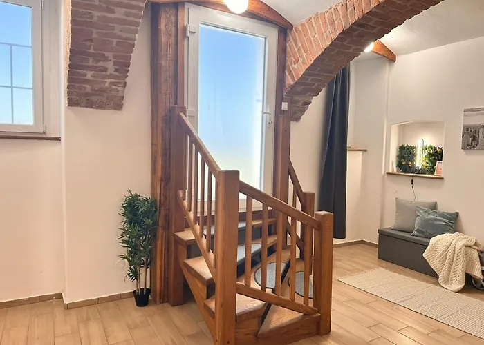 Apartamento Cozy & Spacious Brick Basement Cityloft - 3 Beds For 4 Persons, Smart Projector - Location - 20 Min To Center Viena