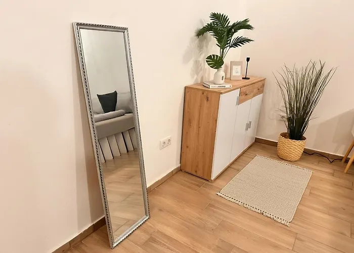 Apartamento Cozy & Spacious Brick Basement Cityloft - 3 Beds For 4 Persons, Smart Projector - Location - 20 Min To Center