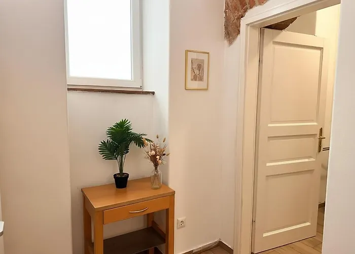 Apartamento Cozy & Spacious Brick Basement Cityloft - 3 Beds For 4 Persons, Smart Projector - Location - 20 Min To Center *