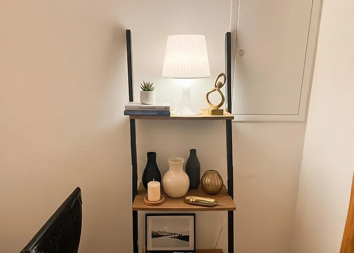Cozy & Spacious Brick Basement Cityloft - 3 Beds For 4 Persons, Smart Projector - Location - 20 Min To Center Viena